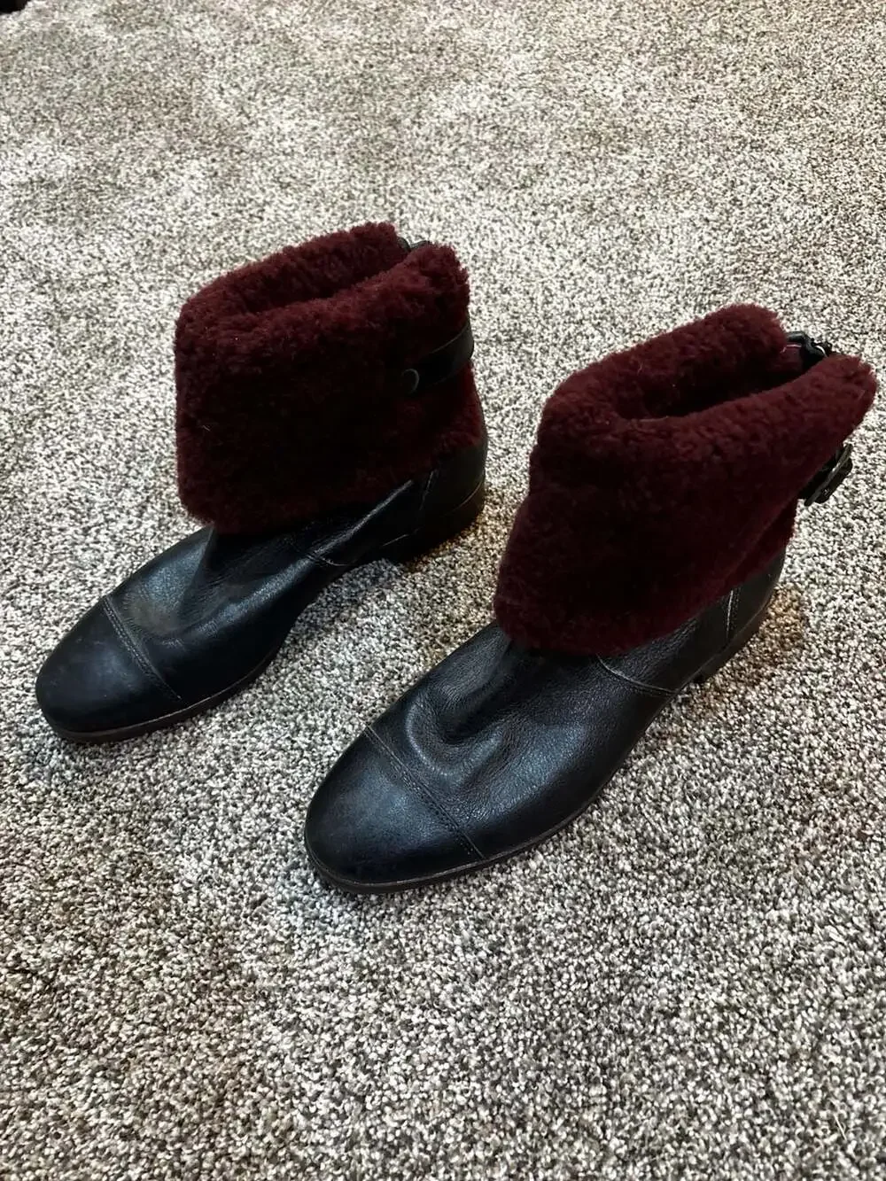 UGG Australia Black Leather Shearling Cuff Ankle Boots Women's Size 8.5